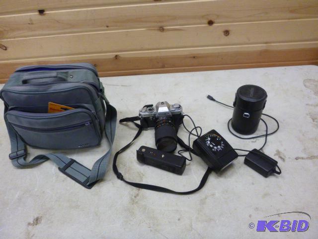 lot 218 image: Yashica FX-103 Camera With Popular SC-7 flash...