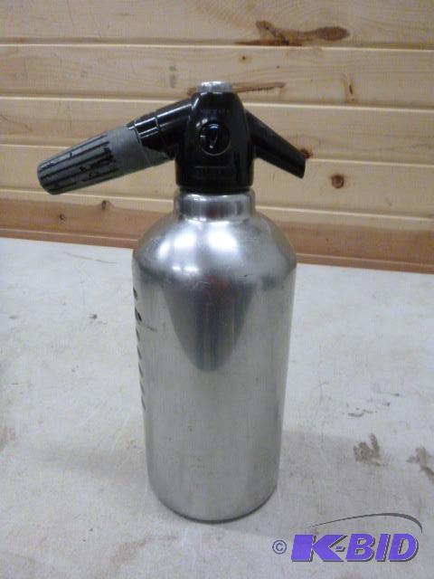 lot 220 image: Soda King Dispenser ...