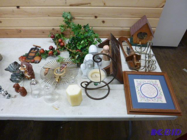 lot 232 image: Miscellaneous Home Decor...
