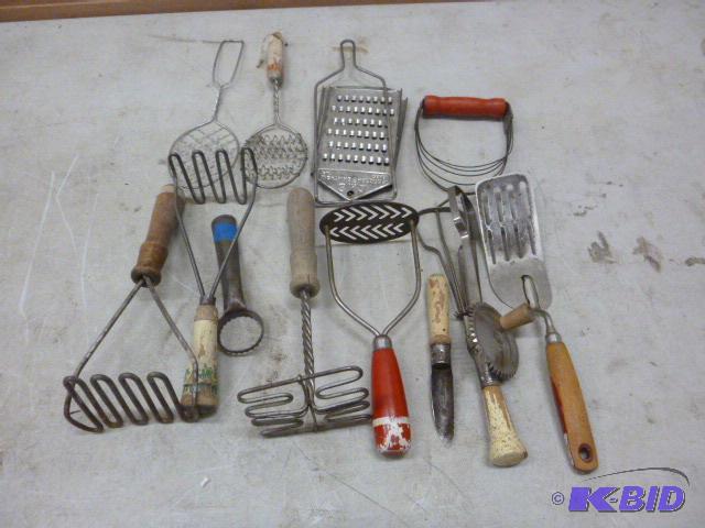 lot 251 image: Miscellaneous Kitchenwares...