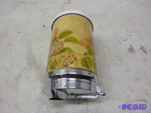 lot 252 image: Vintage Sifter...