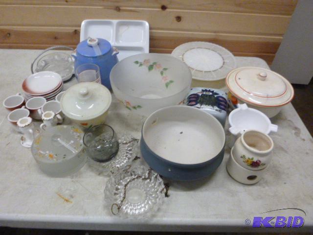 lot 259 image: Miscellaneous Glassware...