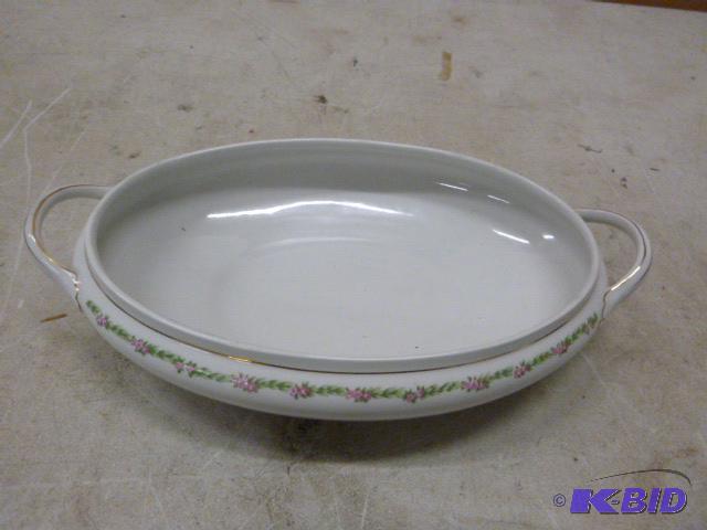 lot 261 image: Johnson Bros. Serving Dish Made in England...
