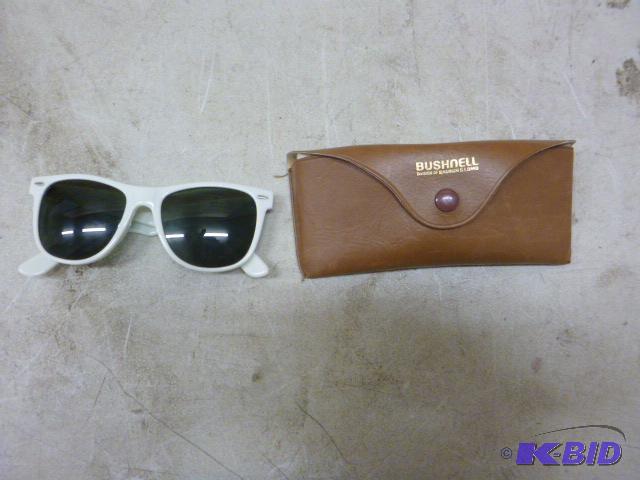 lot 273 image: Busnell Sunglasses with Case...