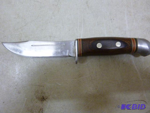 lot 28 image: Sharp 4" Knife...