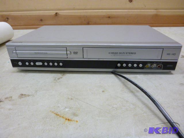 lot 30 image: Philips DVDVCR Player DV3340V...
