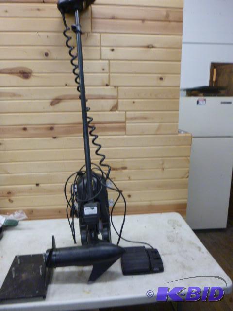 lot 4 image: MinnKota Trolling Motor 24 volt, auto pilot. ...