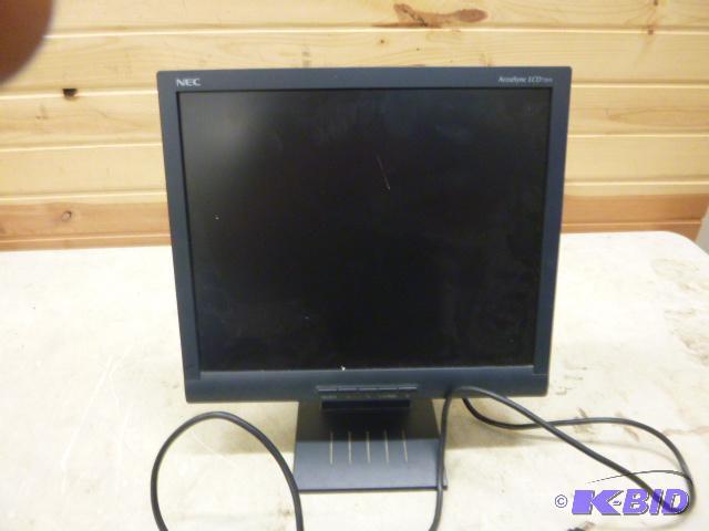 lot 67 image: NEC LCD 16" Monitor AccuSync LCD 72VX - ...