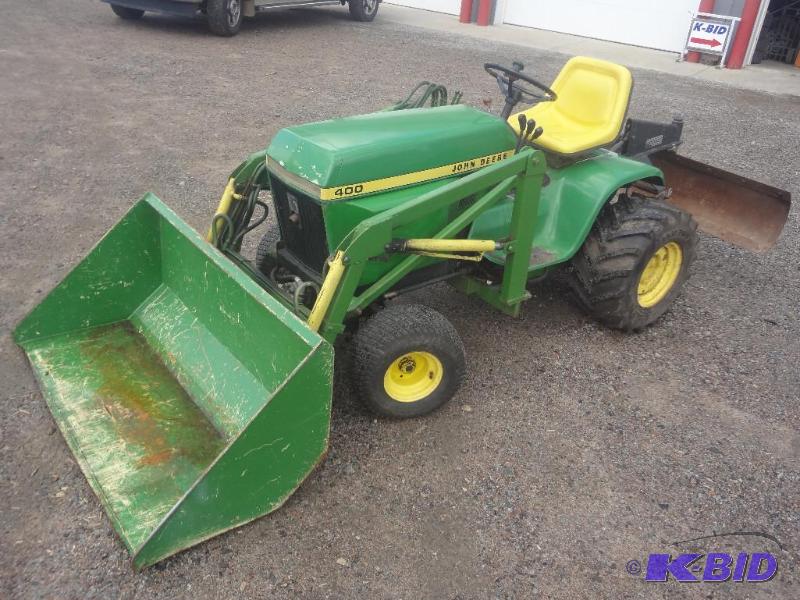 John Deere 400 Hydrostatic Drive Tractor, 136...