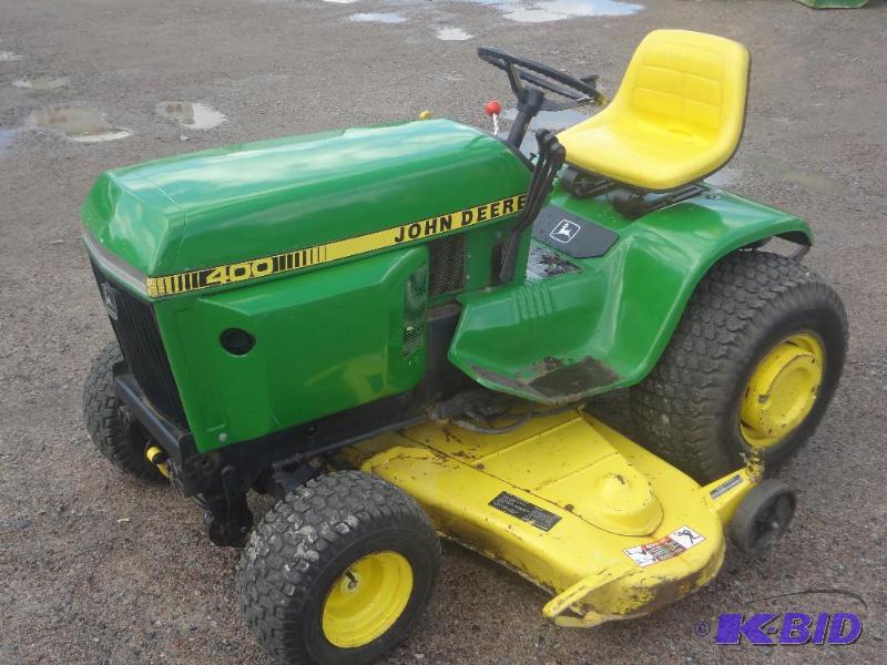 John Deere 400 Hydrostatic Drive Tractor, 124...