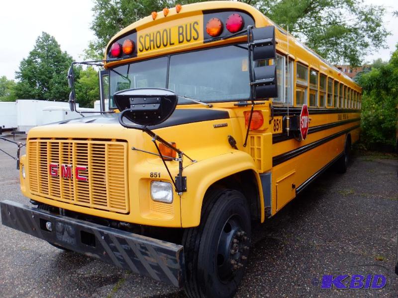 lot 2 image: Bluebird Bus