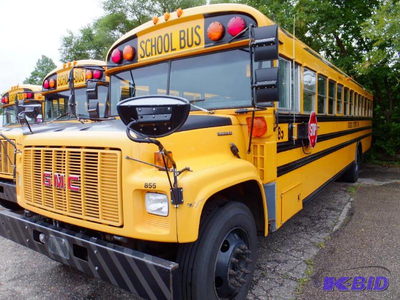 lot 4 image: Bluebird Bus