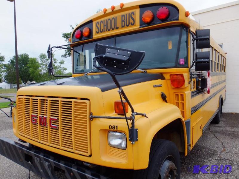 lot 5 image: Bluebird Handy Bus
