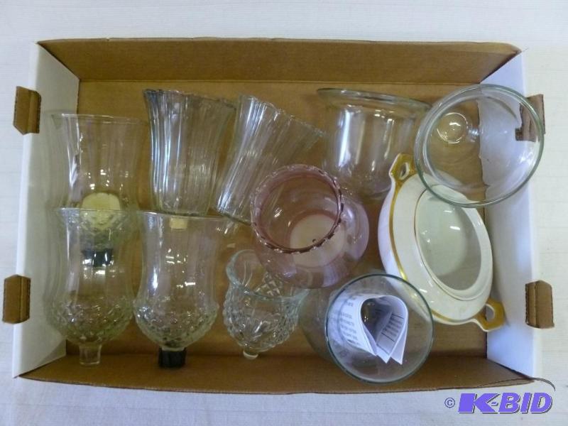 lot 125 image: This lot consists of a vintage National China...