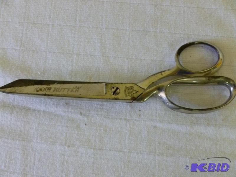 lot 159 image: Large Vintage Keen Kutter&nbspscissor that m...