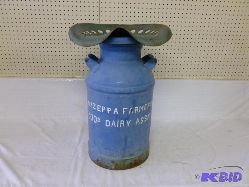 lot 17 image: Vintage Mazeppa Farmers Coop Dairy Assn. meta...
