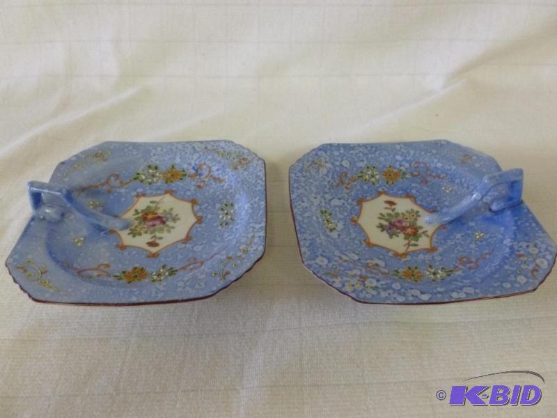 lot 185 image: Lot of two vintage hand painted porcelain fin...