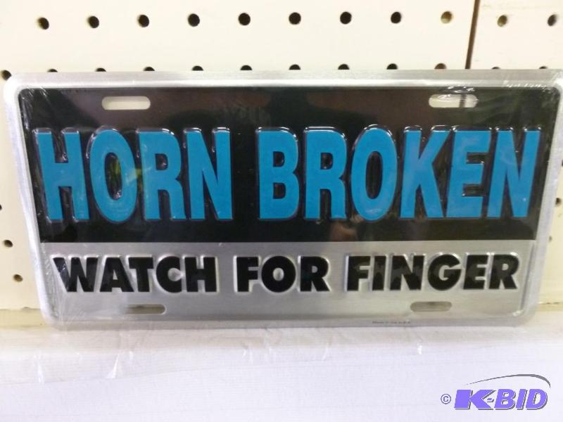 lot 196 image: Horn Broken Watch For Finger&nbspembossed me...