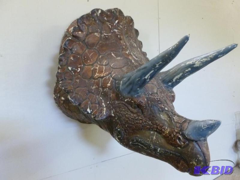 lot 20 image: Large Garhardt Taxidermy Supply Co. molded re...