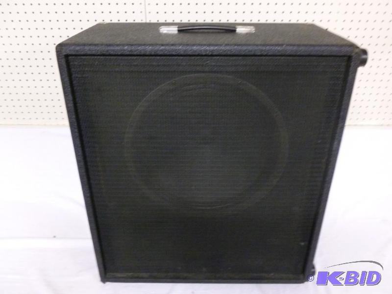 lot 3 image: Large Vintage Peavey Guitar Speaker Model 115...