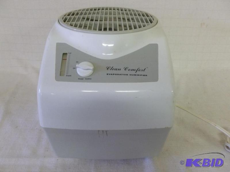 lot 45 image: Clean Comfort Evaporative Humidifier, tested ...