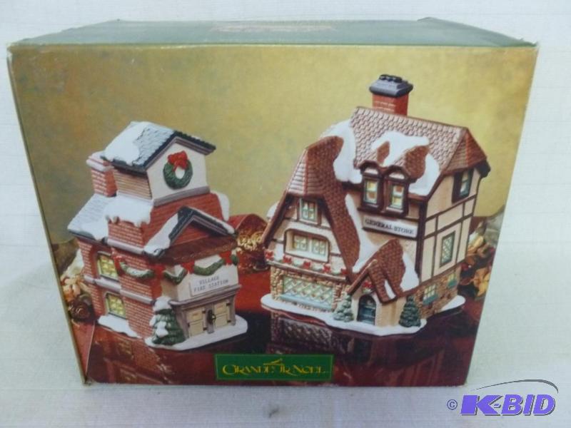 lot 62 image: Beautiful Grandeur Noel Snow Flake Village Co...