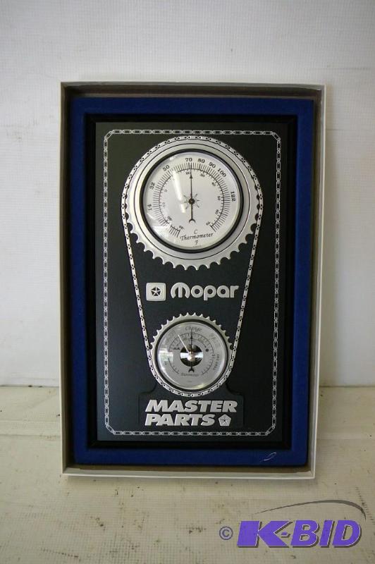 lot 14 image: Weather instrument Thermometer  Barometer Mo...