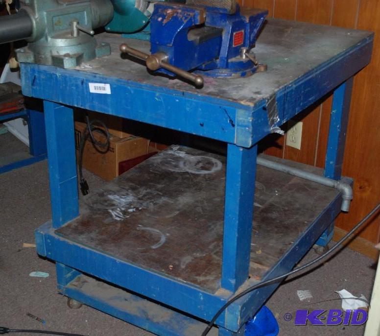 lot 21 image: Blue Rolling Cart 33" x 36" x 28&qu...