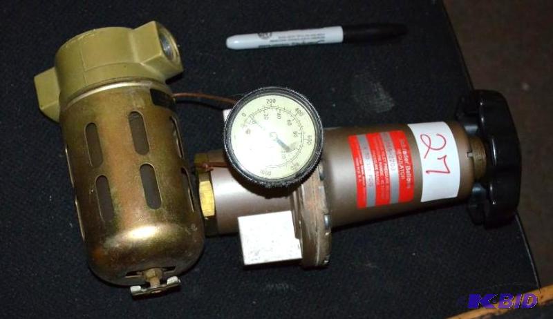 lot 27 image: Schraeder Bellows Regulator No. 3566-2200....