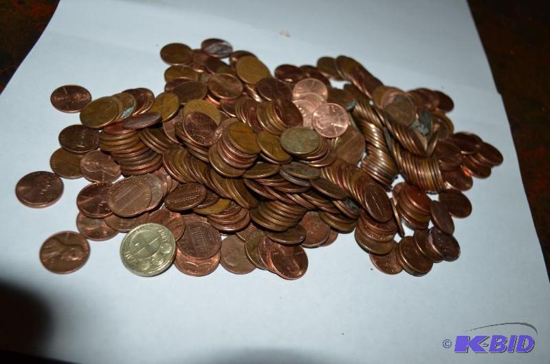 lot 30 image: Large Collection of pennies in a bucket, not ...