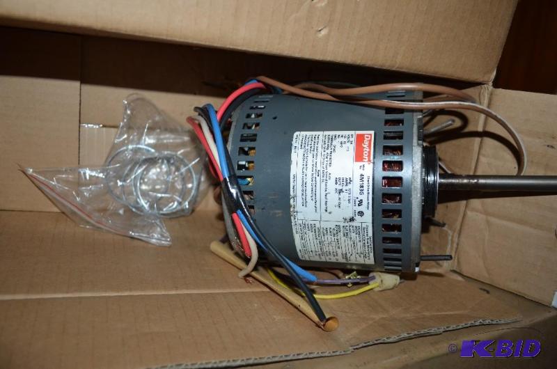 lot 89 image: Dayton Direct Drive Blower Motor 4M183G...