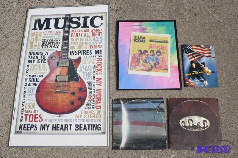 BEATLES MEMORABILIA   Beatles 1st Press 1977...