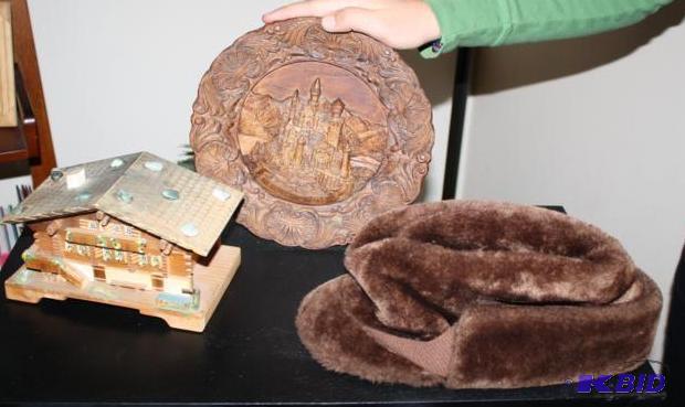 Wood cabin jewelry music box  hand carved ...