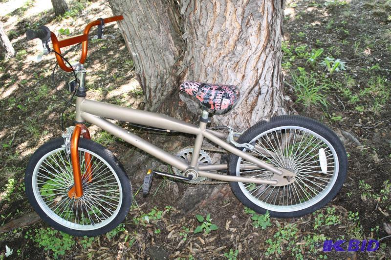 Old School BMX freestyling or racing bike-&nb...