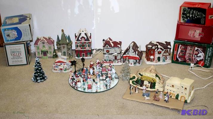 Christmas Ceramic Figurines and Houses   Cer...