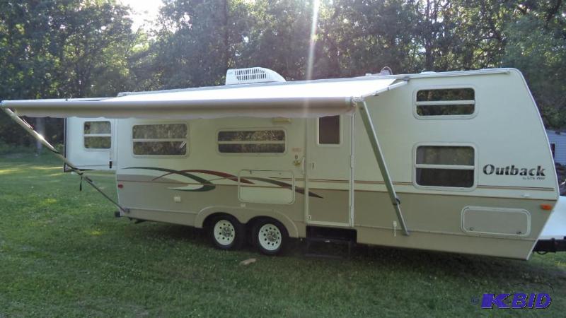2003  26ft Outback Travel Trailer