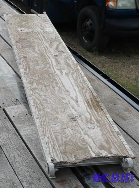 lot 15 image: Scaffold Plank  Heavy Duty Aluminum Ex...
