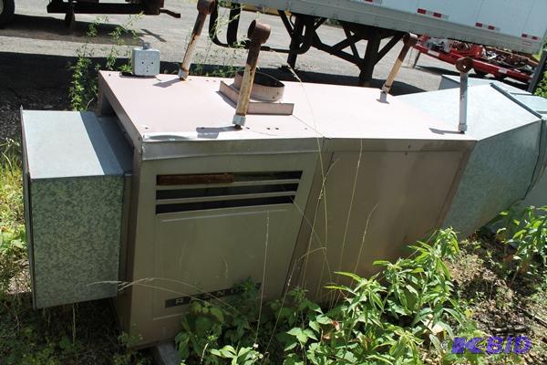 lot 28 image: Reznor