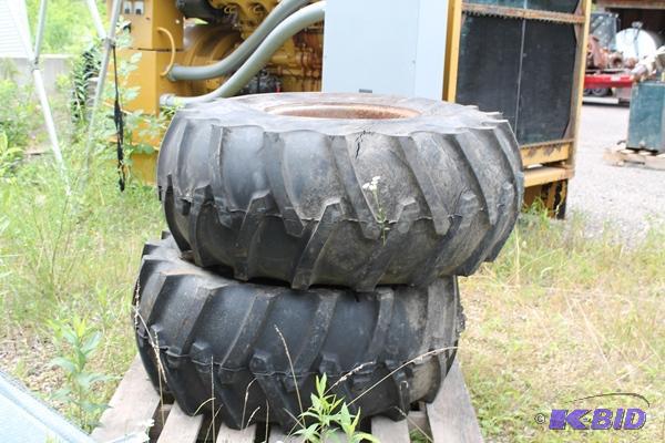 lot 30 image: Huge Tires