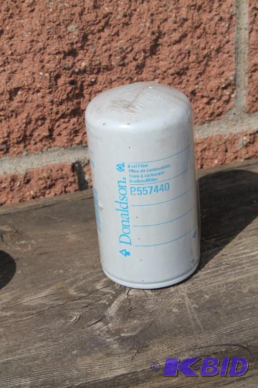 lot 38 image: Hydraulic Filter Donaldson Brand Filter #&nb...