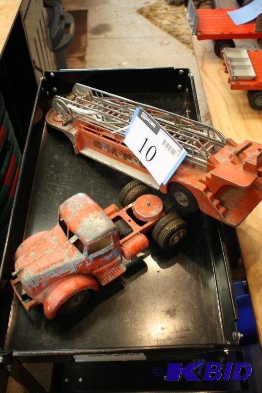 Smith-Miller No. 3 Fire Extension Ladder Toy ...