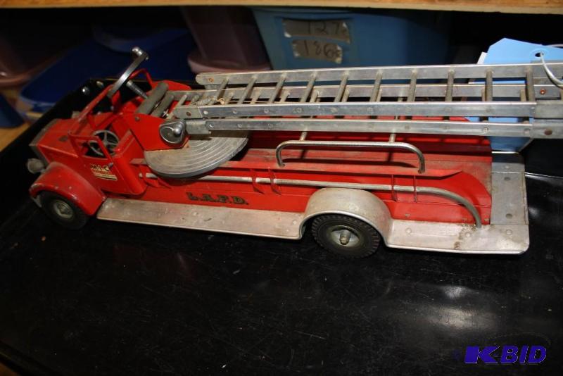 Smith-Miller MIC L.A.F.D. Ladder Fire Truck...