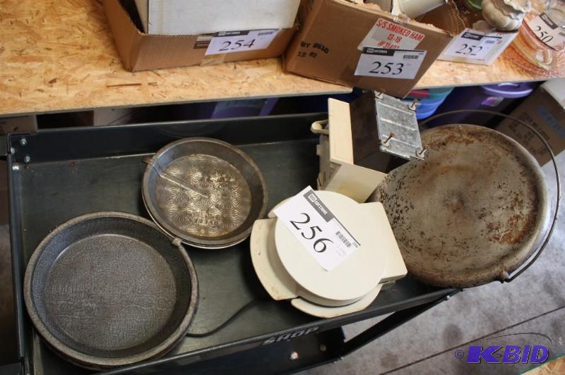 Mixed lot with (7) items including an Above A...