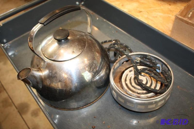 Lot of (2) items including a (1) Teapot and (...