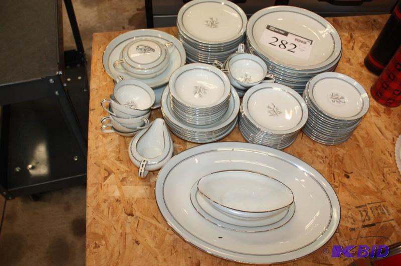 Lot of (83) Noritake China Theme #5545 Patter...