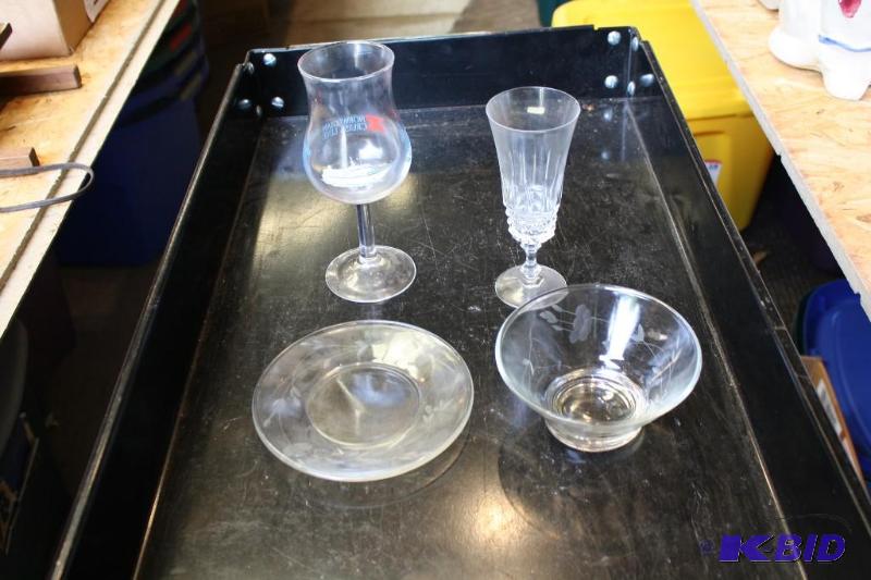 Lot of (4) items including (1) Glass Plate, (...