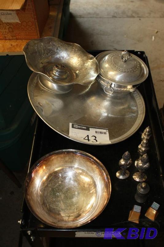 Lot of (11) items including (3) Bowls, (1) Tr...