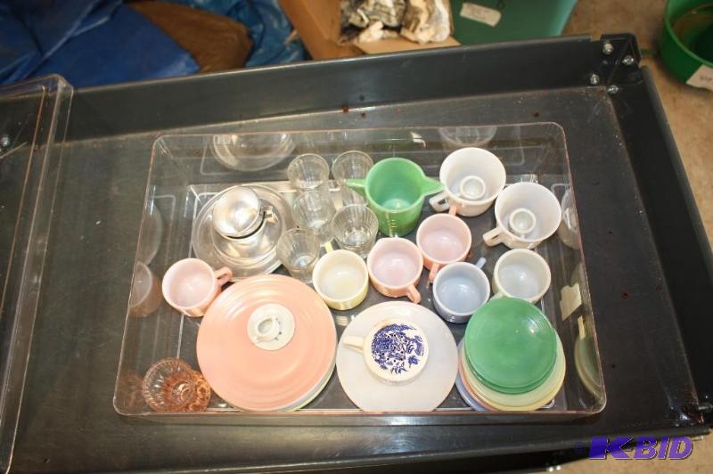 Box Lot Including Coffee Cups, Dinner Plates...