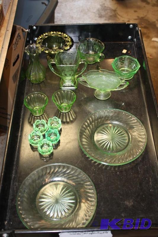 Box Lot of Vintage Green Depression Glass Inc...
