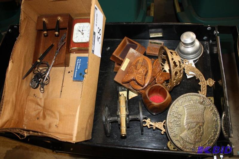 Box Lot Including (1) Generation Quartz Desk...